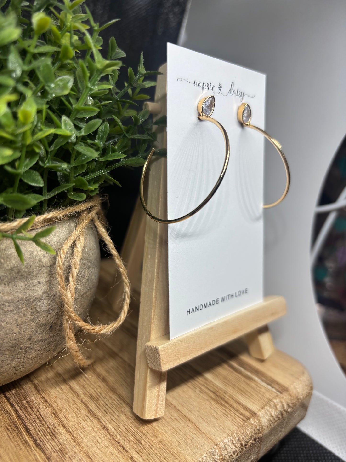 Crystal top hoop