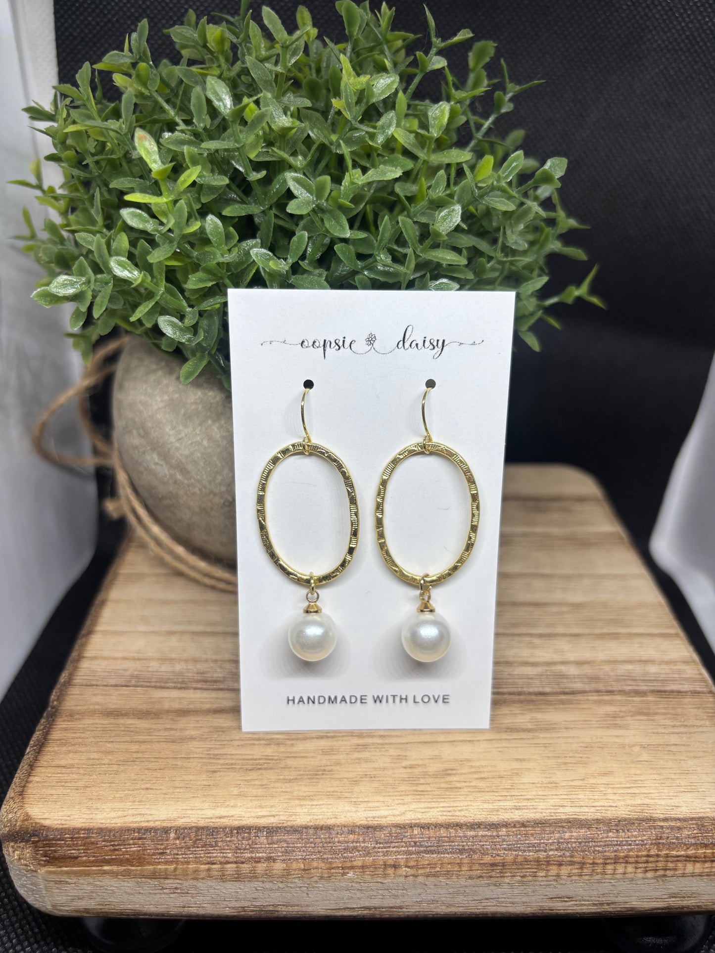 Small hammered hoop pearls