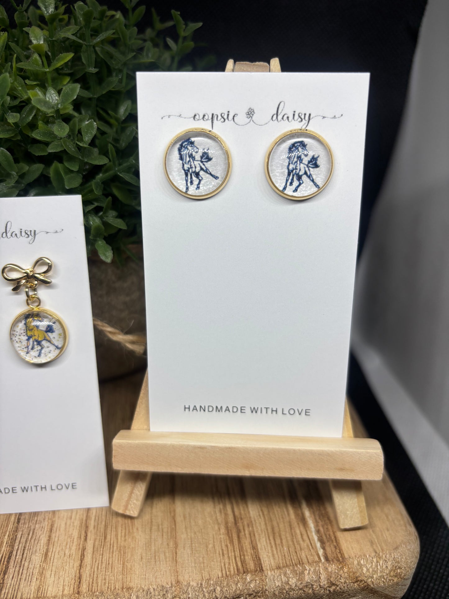 Mustang country earrings