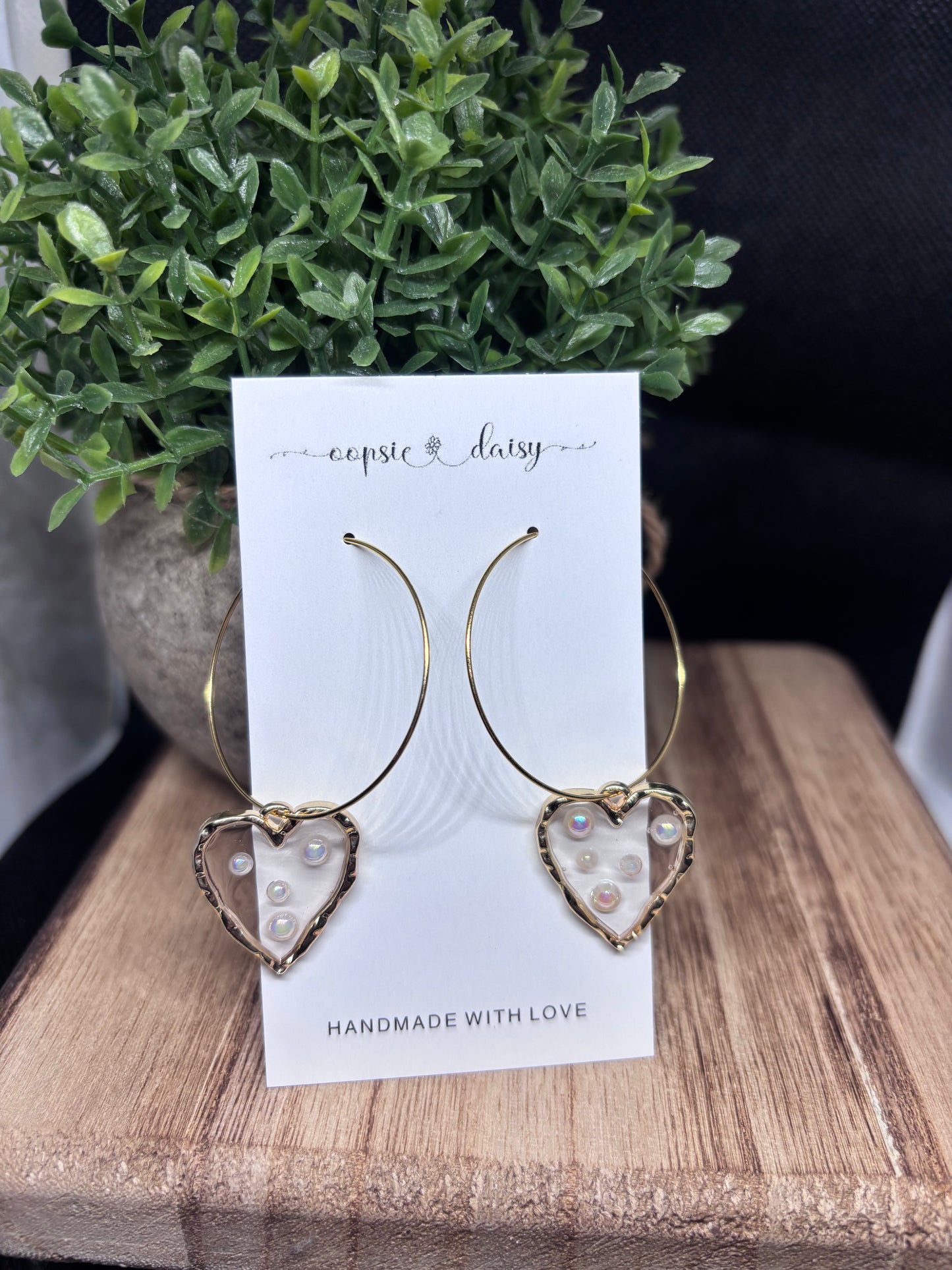 Resin pearl hearts